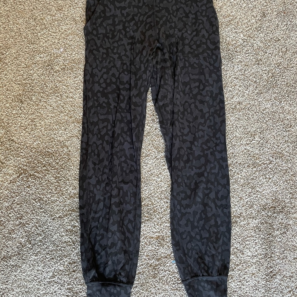 lululemon align joggers!
